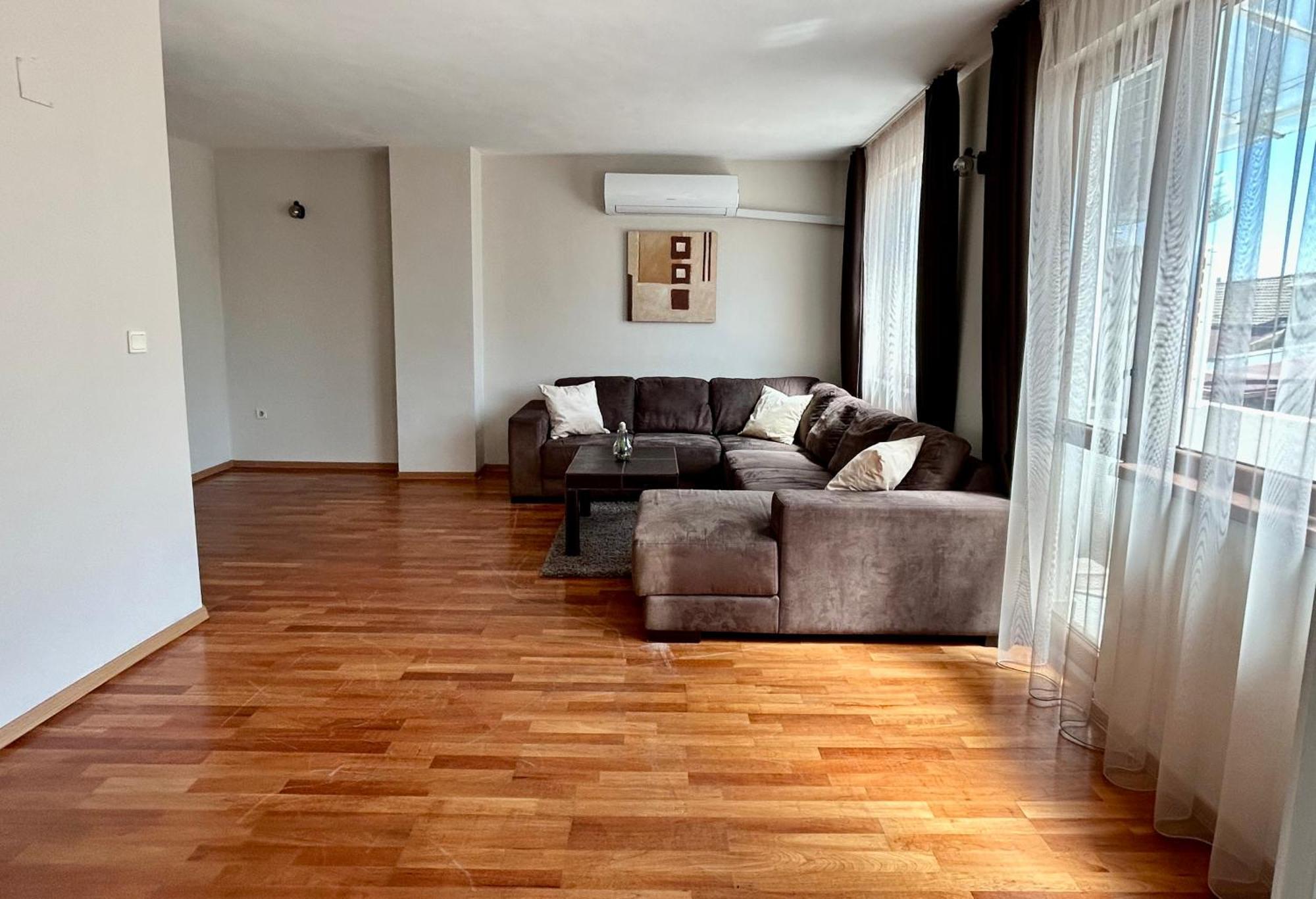 Fenix 2 Bedroom Apartment Varna Center Ngoại thất bức ảnh